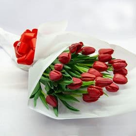 Buquê 20 tulipas vermelhas ou cores disponivel para o dia.