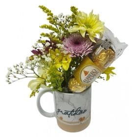 thumb-caneca-com-arranjo-de-flores-e-ferreiro-1